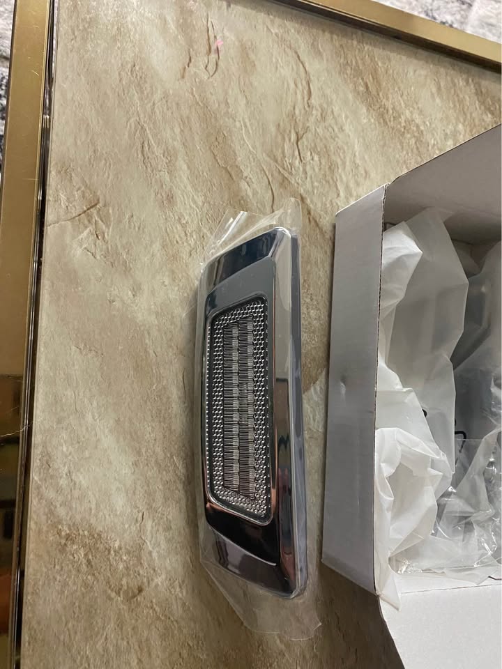 2013-2017 kenworth T680 side marker lights for sell - photo 3
