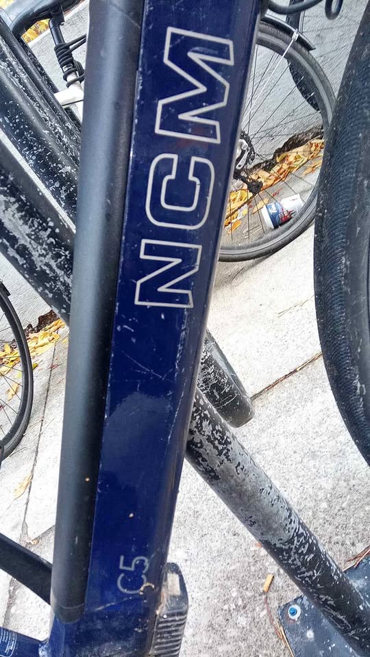 E-Bike NCM C5 year old Awesome condition