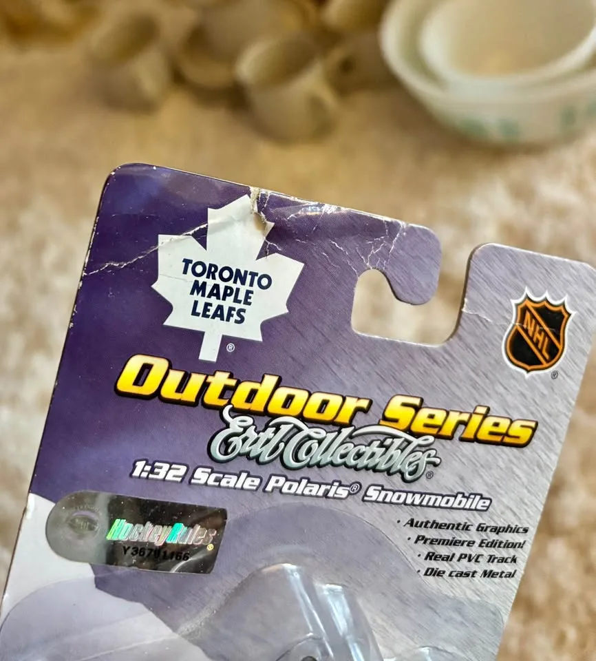 Toronto Maple Leafs Collectible Diecast Cars image indicator(5)