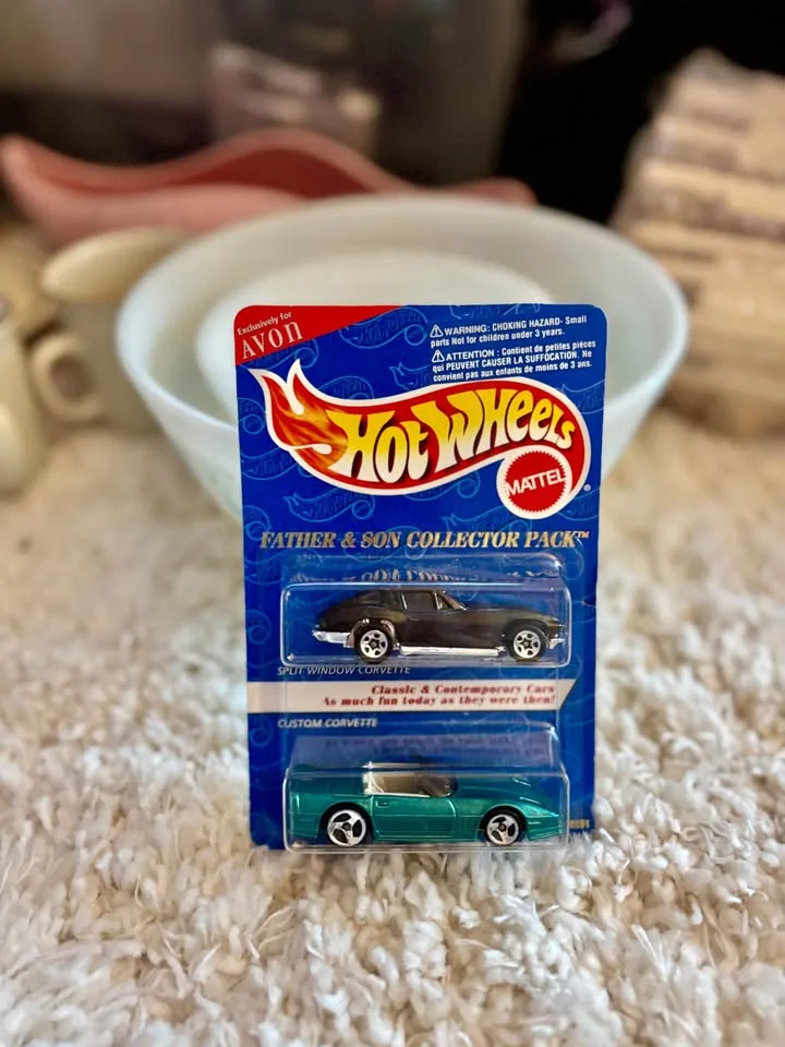 Hot Wheels Corvette & Mustang- Avon Father & Son Packs image indicator(2)