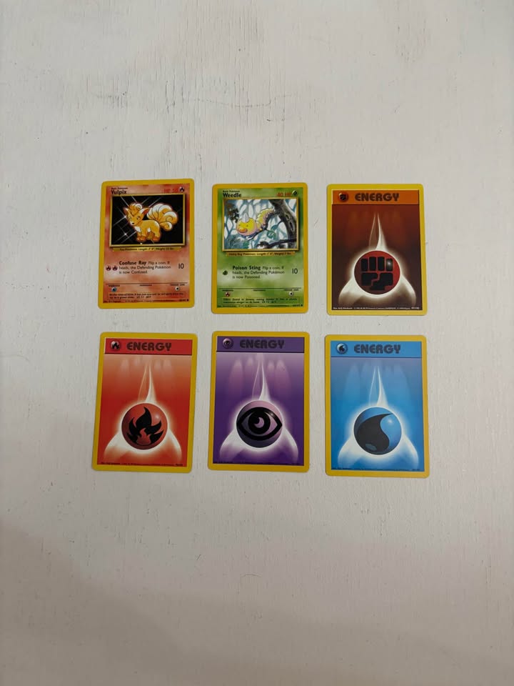 Pokémon Trading Cards Base Set 26/102 cards - photo 2