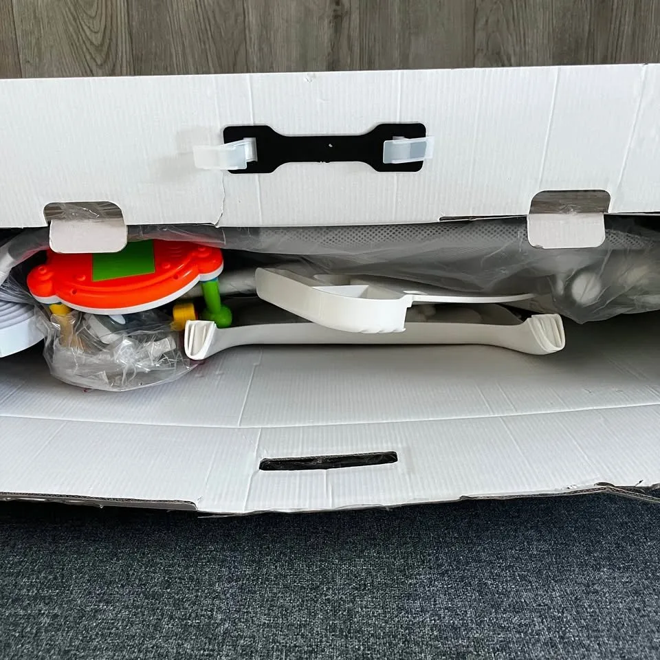 CuddoBaby 4-in-1 Baby Bouncer w/ Piano & Tray image indicator(5)