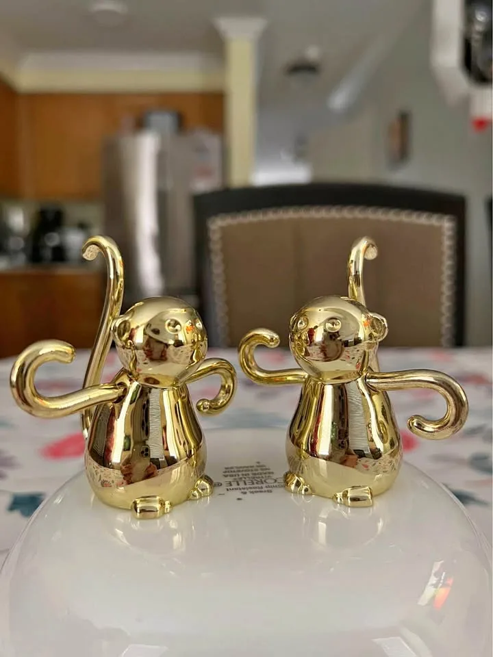 Cute monkey ring holders thumbnail