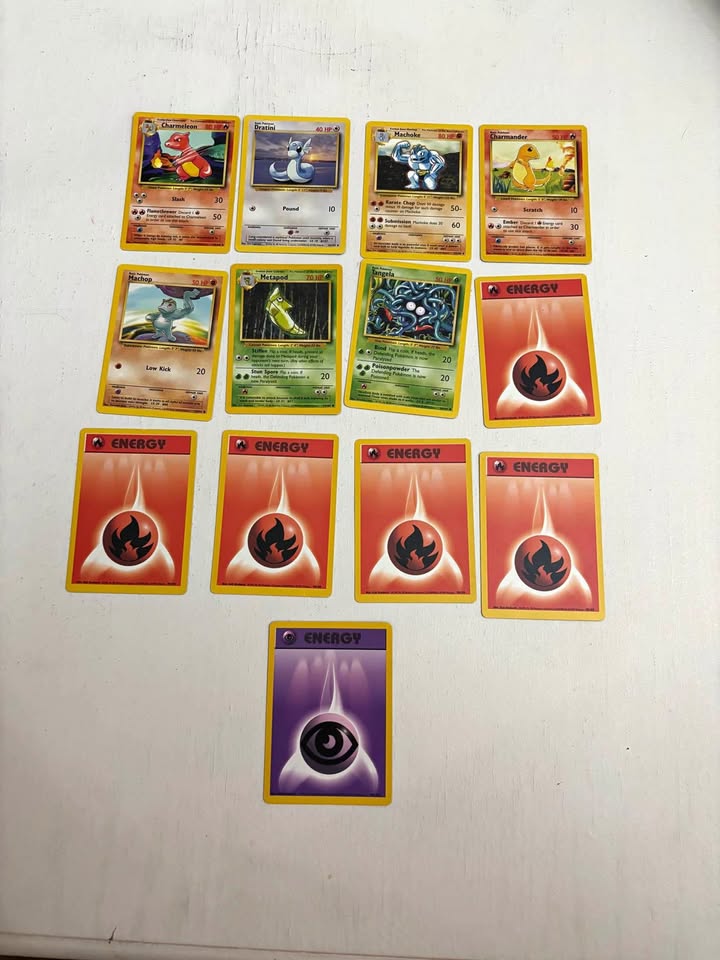 Pokémon Trading Cards Base Set 9/102 13 cards
