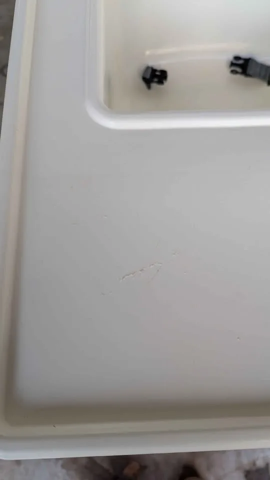 IKEA high chair - small scratch on tray as seen in photo image indicator(2)