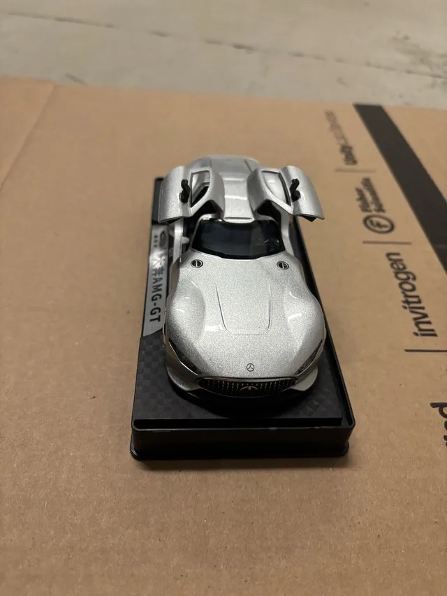 Mercedes-Benz AMG-GT Diecast Model Car image indicator(5)