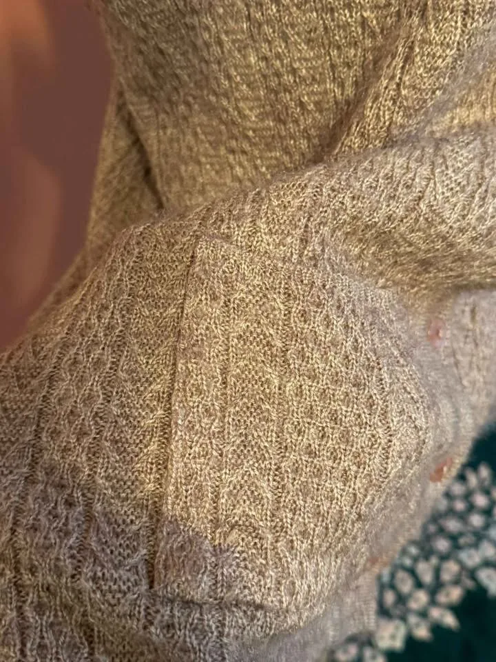 Brand New XL Beige Knit Long Vest – Cozy Fall Layer image indicator(4)