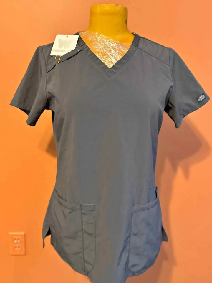 Brand New Size S – Dickies Scrub Top (Charcoal Grey)