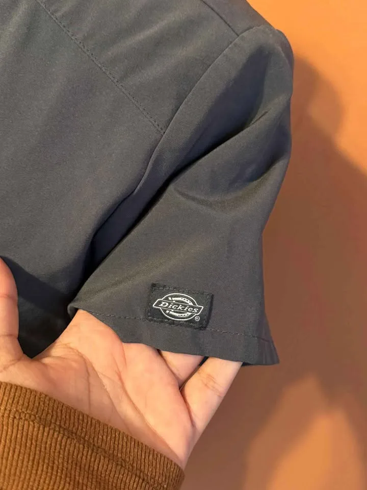 Brand New Size S – Dickies Scrub Top (Charcoal Grey) image indicator(3)