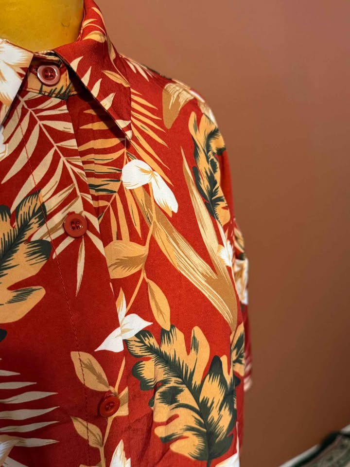 Size L Hotouch Hawaiian Men’s Shirt – Floral Print - photo 2