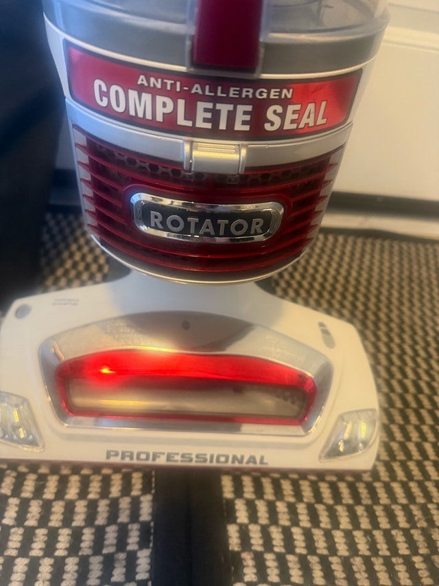 New Shark Rotator Vacuum Professional - photo 3