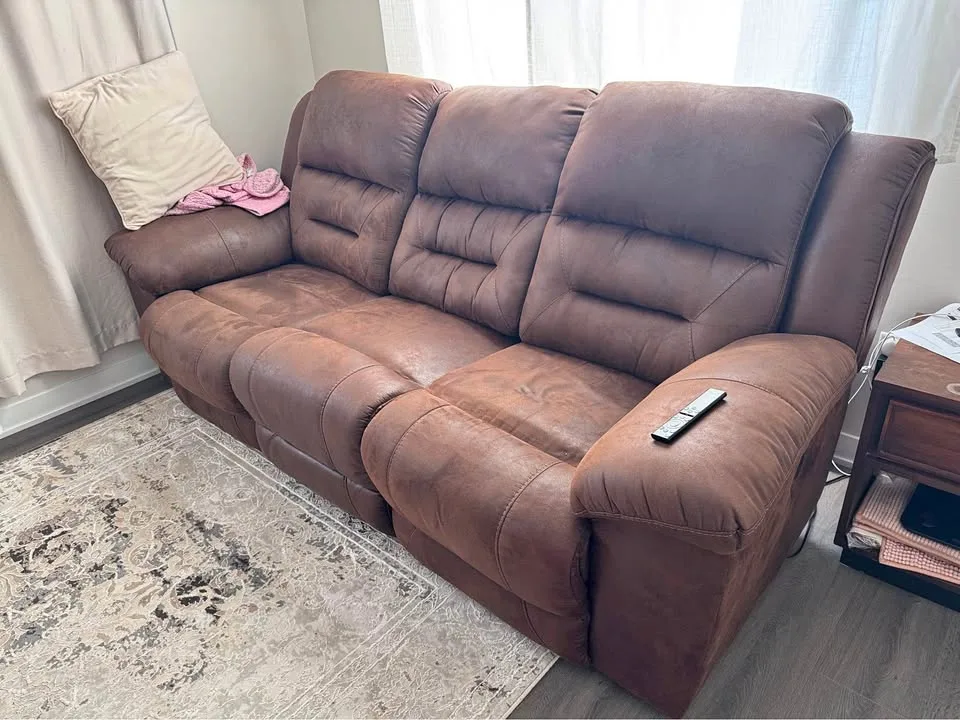 Moving sale electric Recliner couch