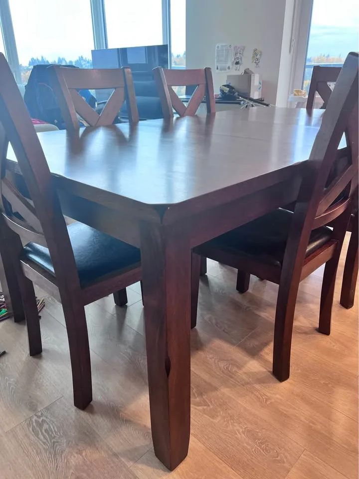 Dining Table with 6 Chairs – Extendable 60–78” – $280 (Moving Sa image indicator(2)