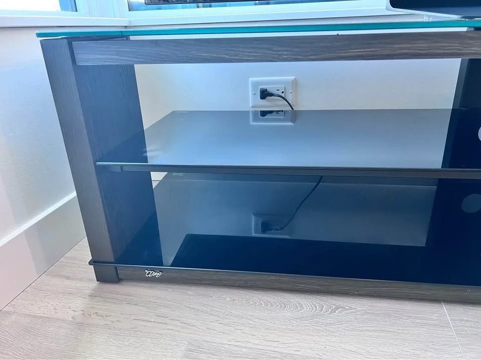 TV Stand – Fits up to 65” TV image indicator(2)