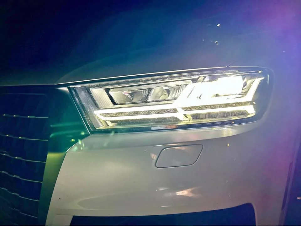 OEM LH LED Headlight Audi Q7