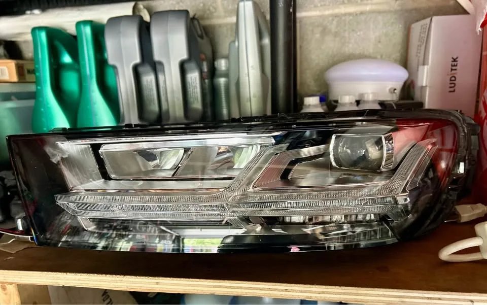 OEM LH LED Headlight Audi Q7 image indicator(3)