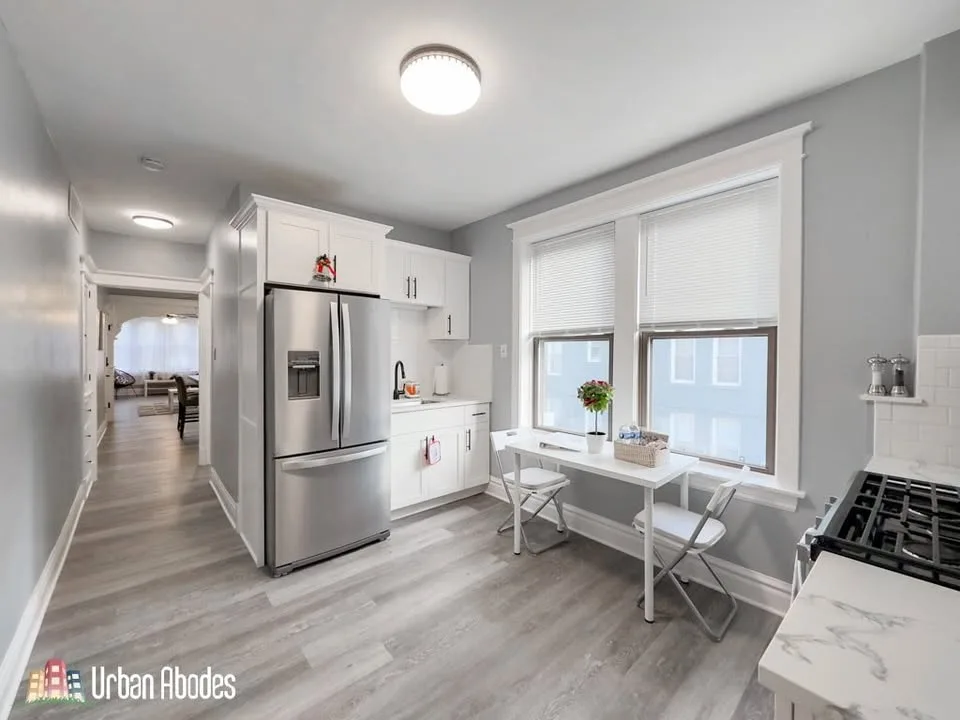 3 Beds 1 Bath Apartment image indicator(4)