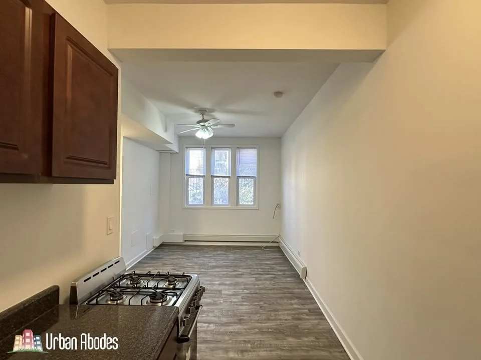 Studio 1 Bath Apartment image indicator(6)