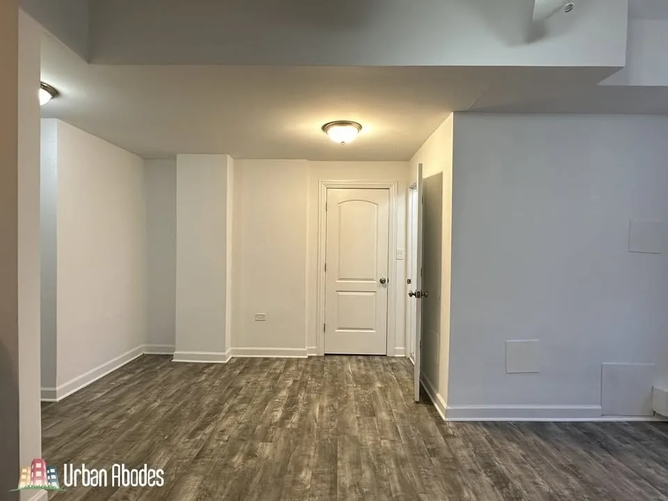 Studio 1 Bath Apartment image indicator(8)