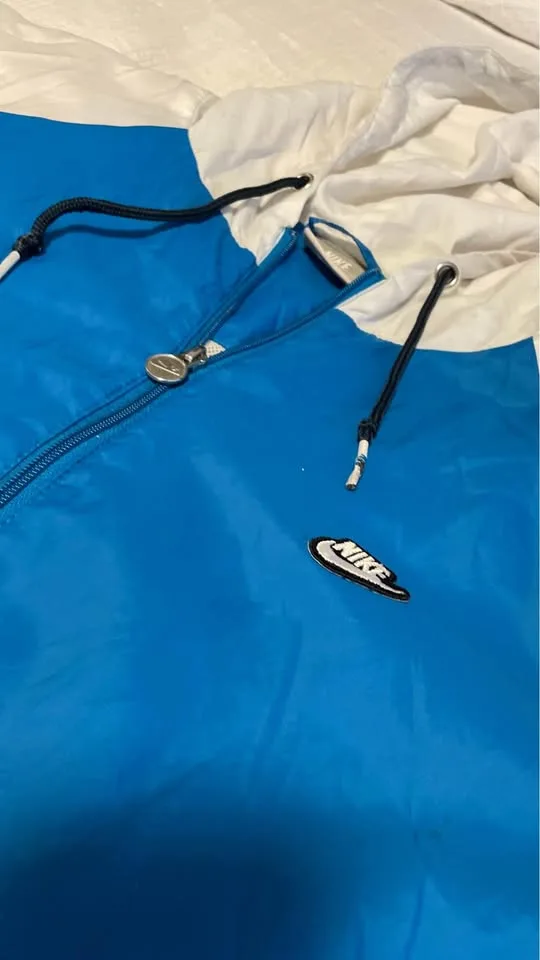 Retro Windbreaker - Nike image indicator(2)