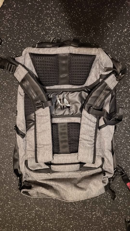 Acer Predator Gaming Backpack - photo 2
