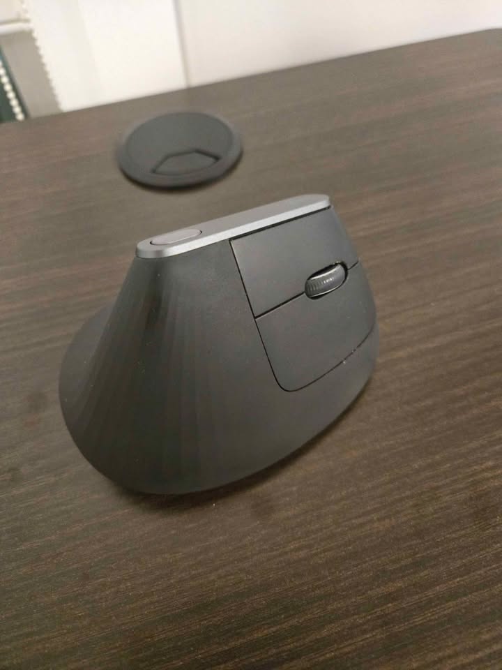 Logitech MX Vertical Ergo Vertical Mouse with Box - photo 2