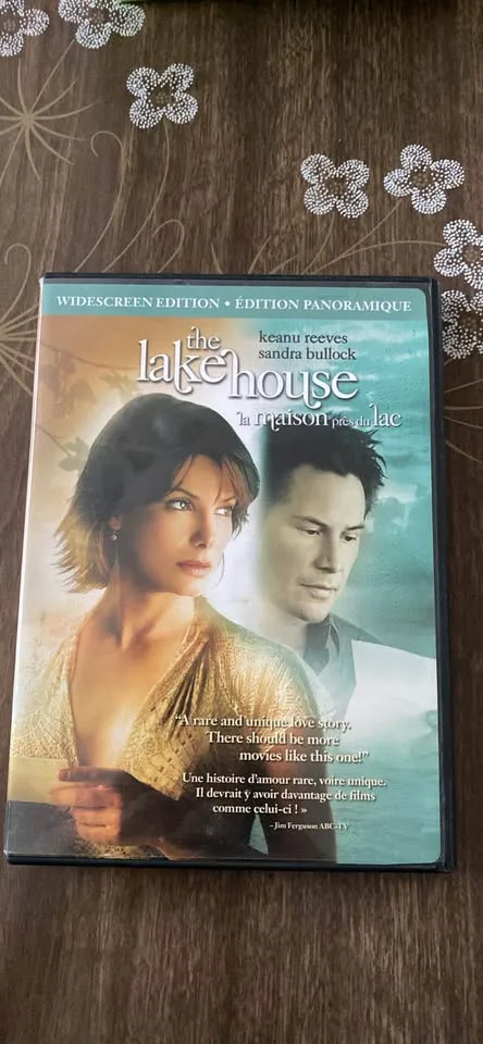 Assorted DVDs image indicator(4)