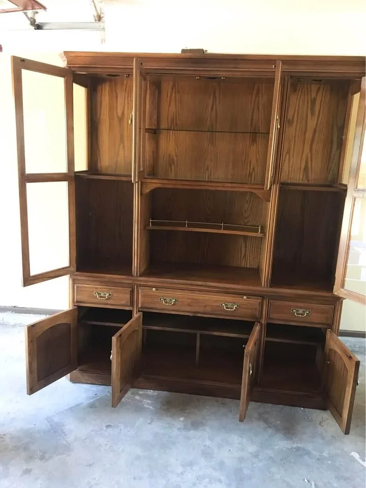 Sklar Peppler 2 Piece China Cabinet image indicator(2)