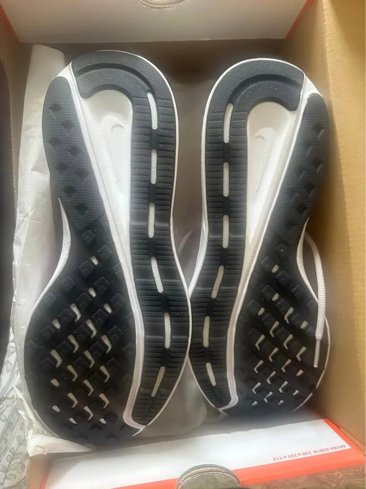 Nike Running Shoes image indicator(2)