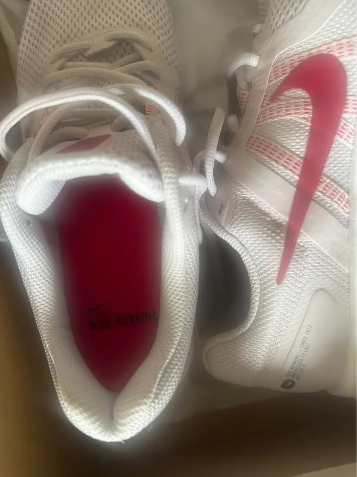 Nike Running Shoes image indicator(6)