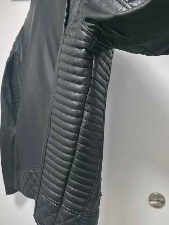 Quilted Biker leather jacket (SIZE LARGE) image indicator(4)