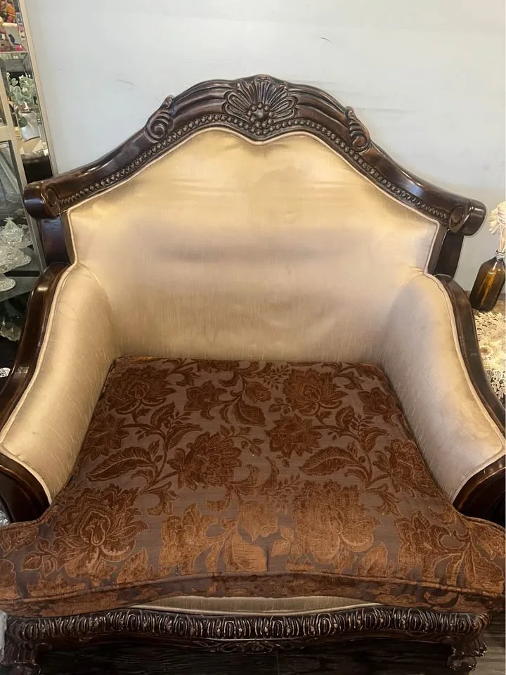 Vintage Solid Wood Carved Sofa — Heavy, Classic & Well-Made image indicator(7)