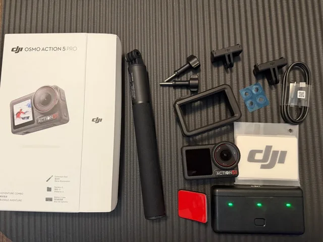 DJI Action 5 Pro Adventure Combo
