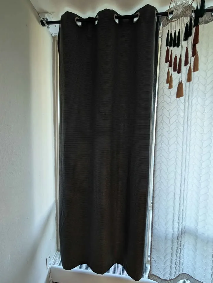 10 Curtains with 3 Curtain Rods image indicator(2)