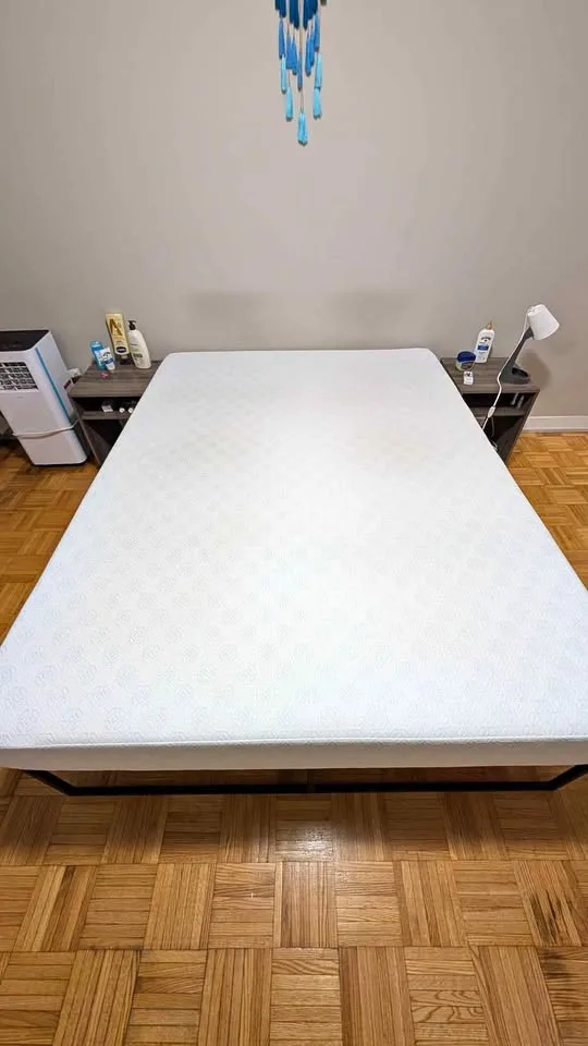 8" Queen Memory Foam Mattress thumbnail
