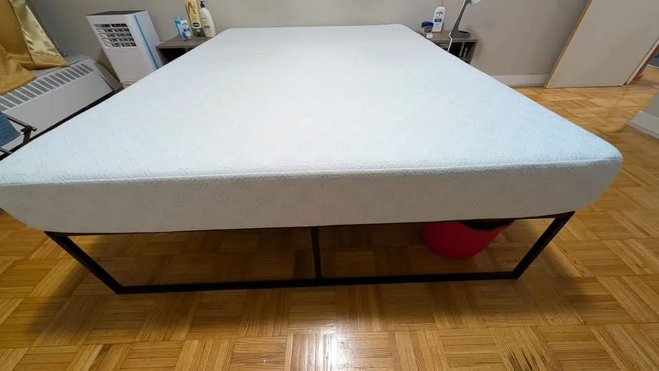 8" Queen Memory Foam Mattress image indicator(3)