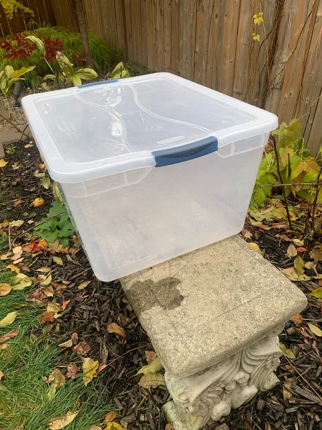 3- Rubbermaid Clever Store Containers image indicator(4)