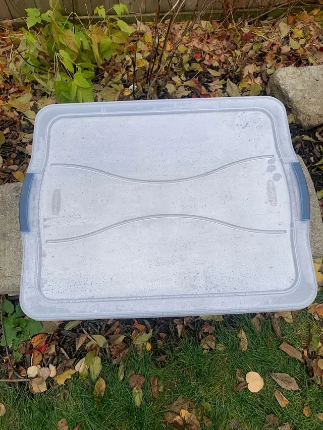 3- Rubbermaid Clever Store Containers image indicator(6)