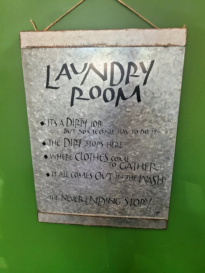 Metal Sign "Laundry Room"