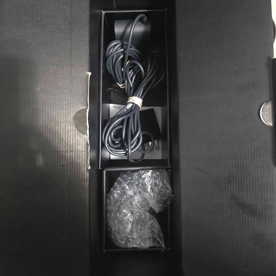 VIVE PRO 2 FULL KIT image indicator(8)