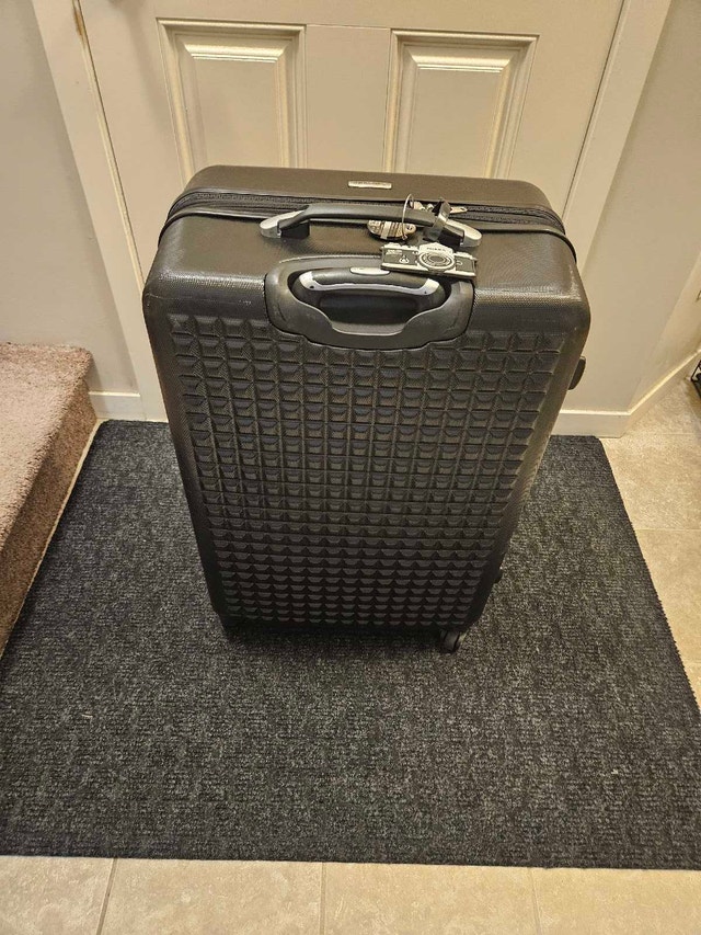 Samsonite Spinner Luggage – 29" Black – Like New! - photo 2