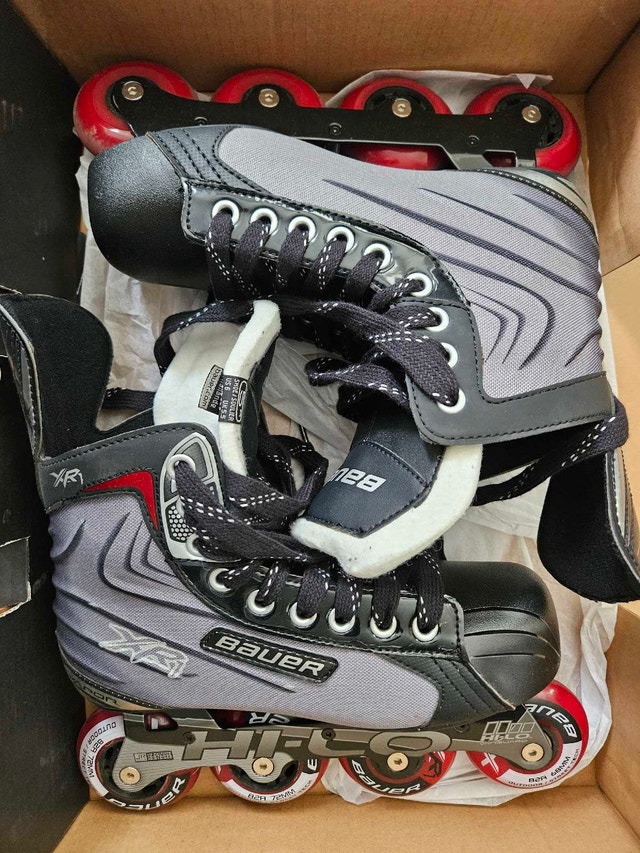 Vapor X300R Roller Hockey Skates – Size 5.0 (US 6)
