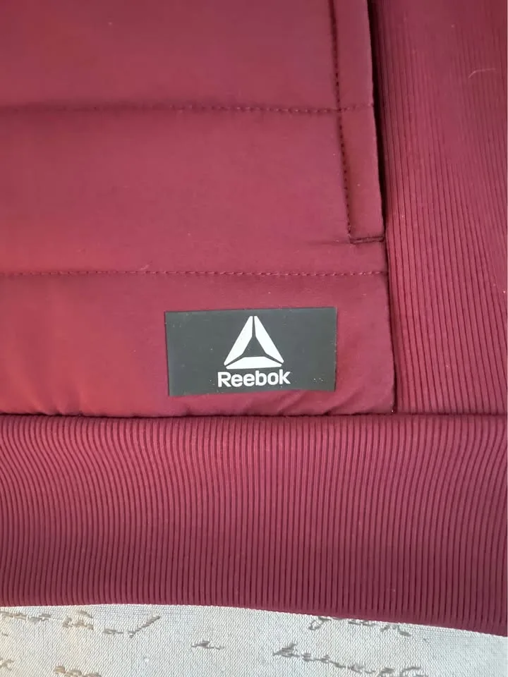 Reebok women’s vest- XL image indicator(3)