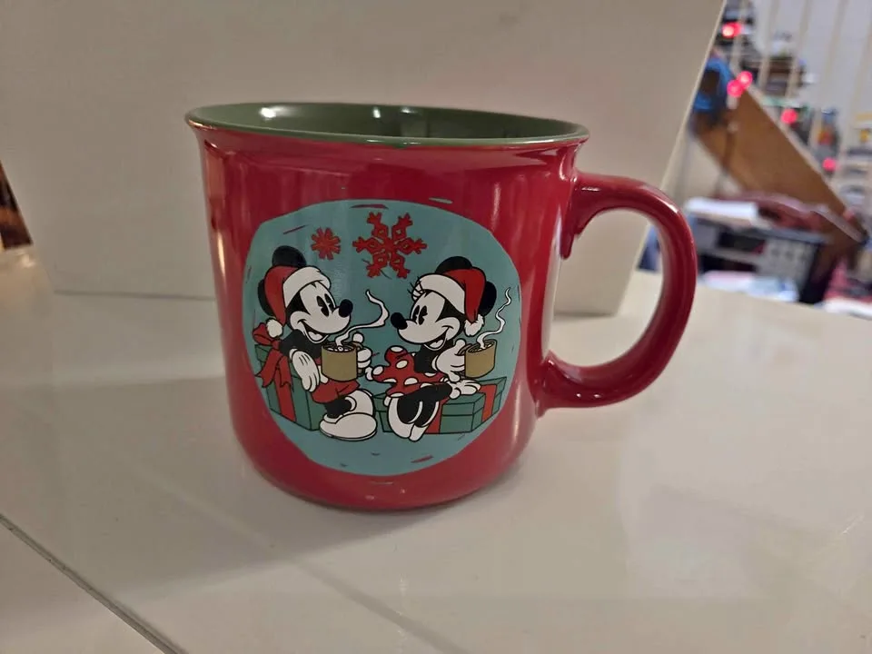 Disney Collectible Mickey and Minnie 20oz Christmas Mug