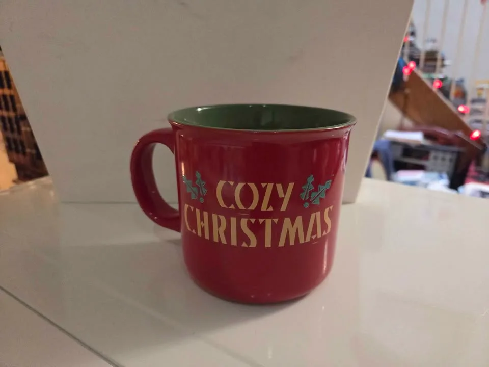 Disney Collectible Mickey and Minnie 20oz Christmas Mug image indicator(2)