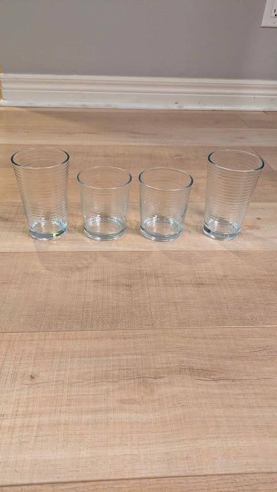 4 glass cups