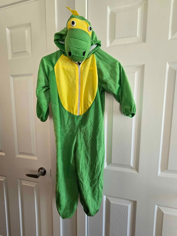 Halloween Costume: Dinosaur - photo 2