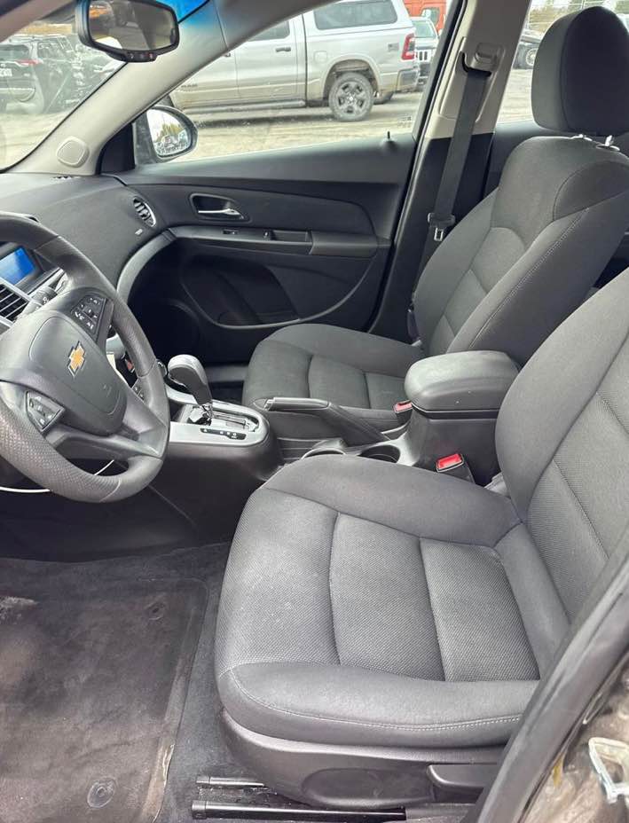2016 Chevrolet Cruze Limited · 1LT Sedan 4D