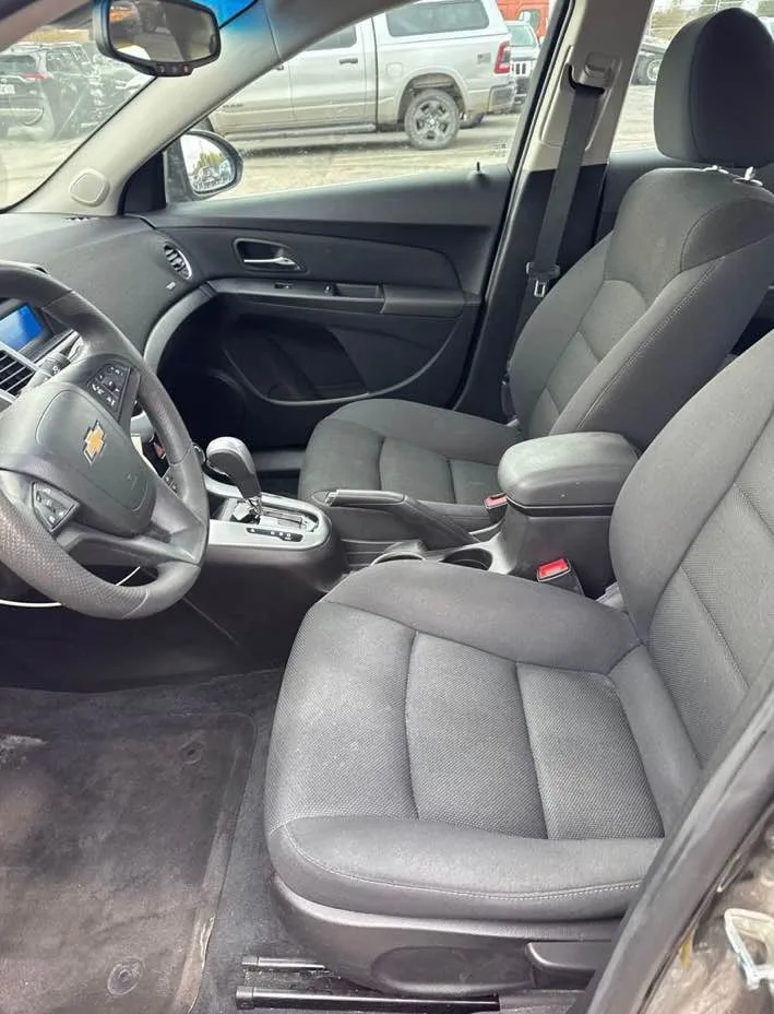 2016 Chevrolet Cruze Limited · 1LT Sedan 4D