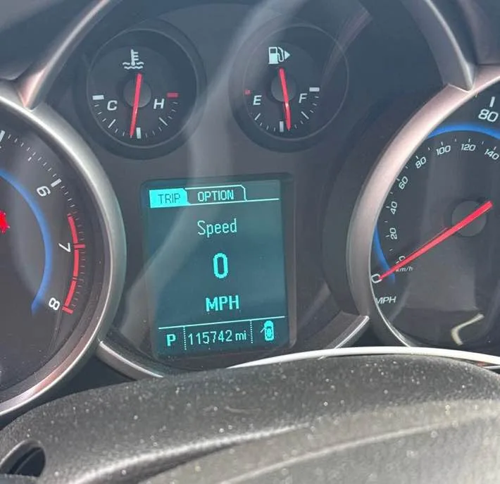 2016 Chevrolet Cruze Limited · 1LT Sedan 4D image indicator(3)